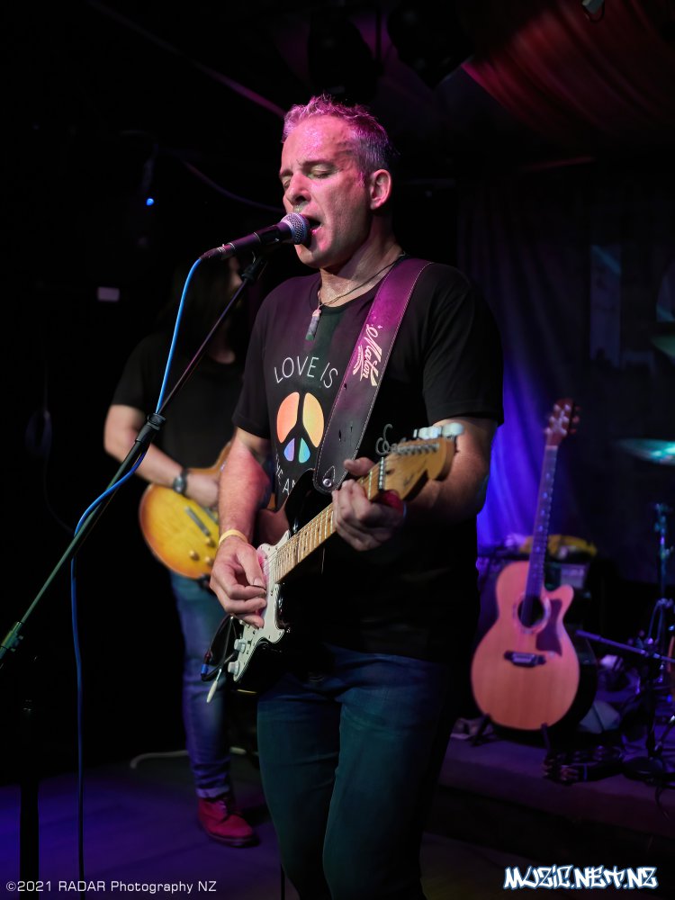 Scott Bowater Band @ Lovelands, Porirua 01/05/2021