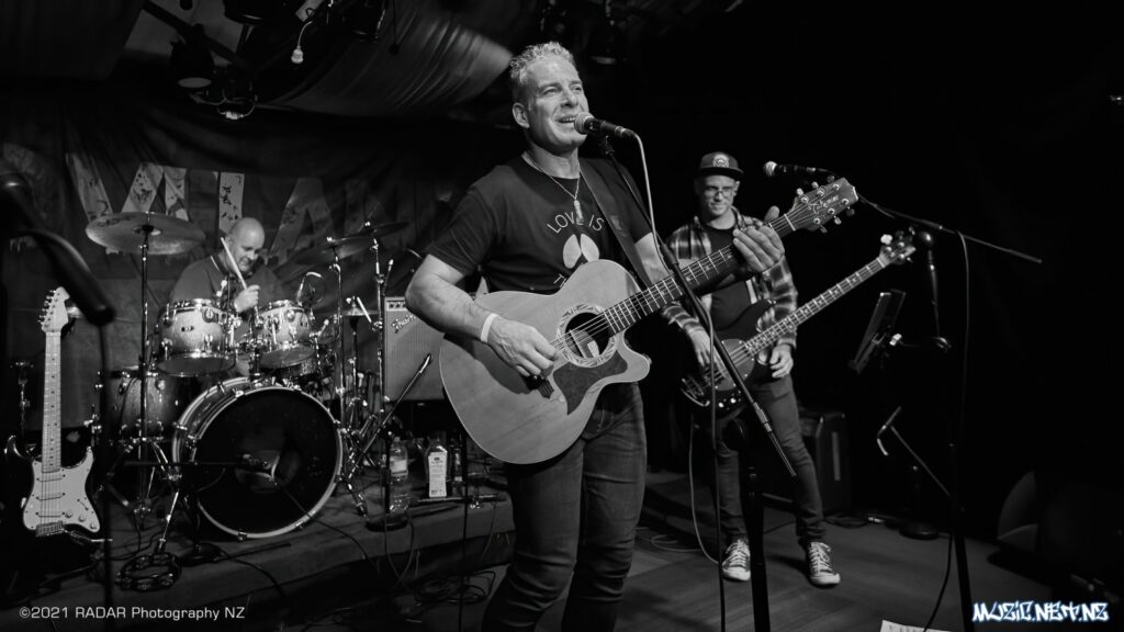 Scott Bowater Band @ Lovelands, Porirua 01/05/2021