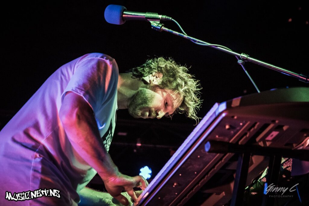 Surf Friends @ Tuning Fork, Auckland 09/04/2021