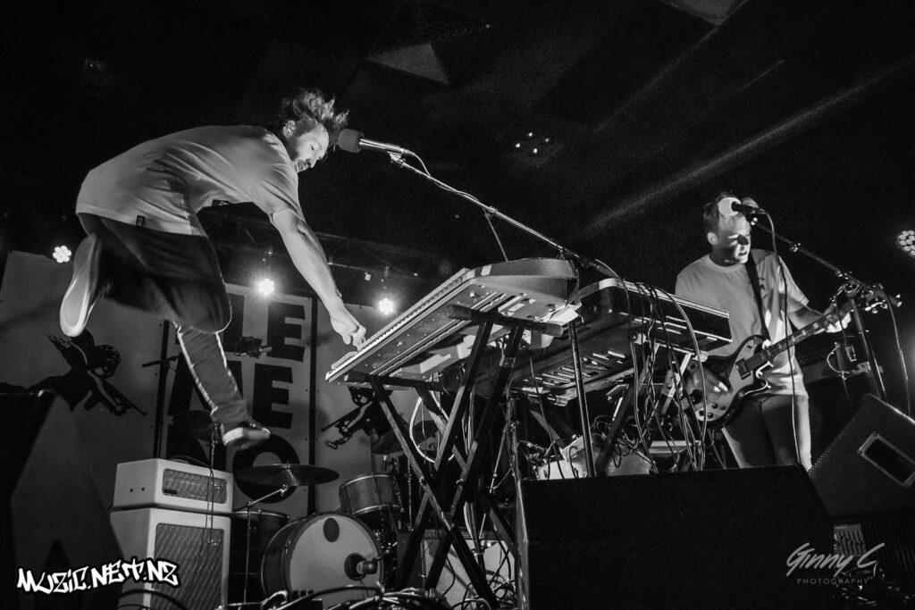 Surf Friends @ Tuning Fork, Auckland 09/04/2021