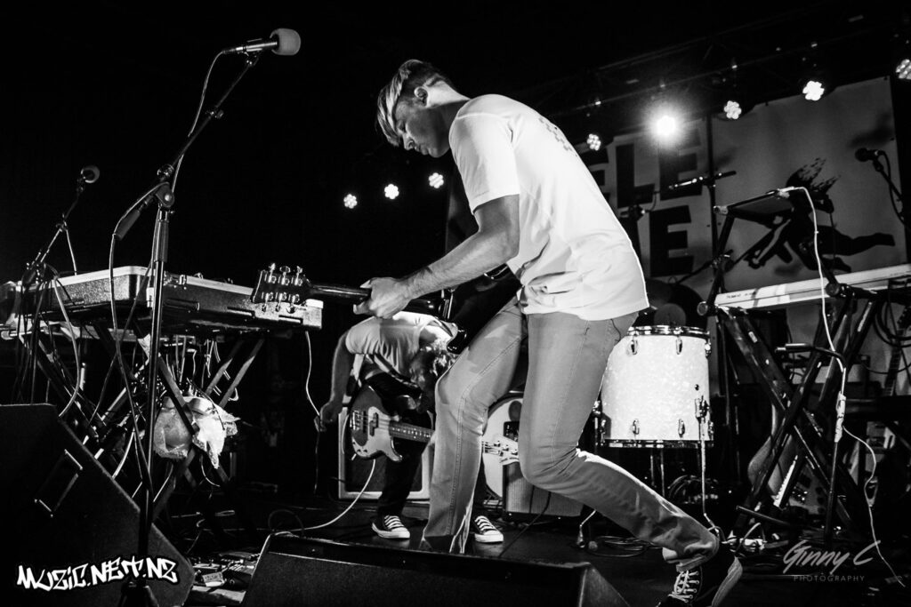 Surf Friends @ Tuning Fork, Auckland 09/04/2021