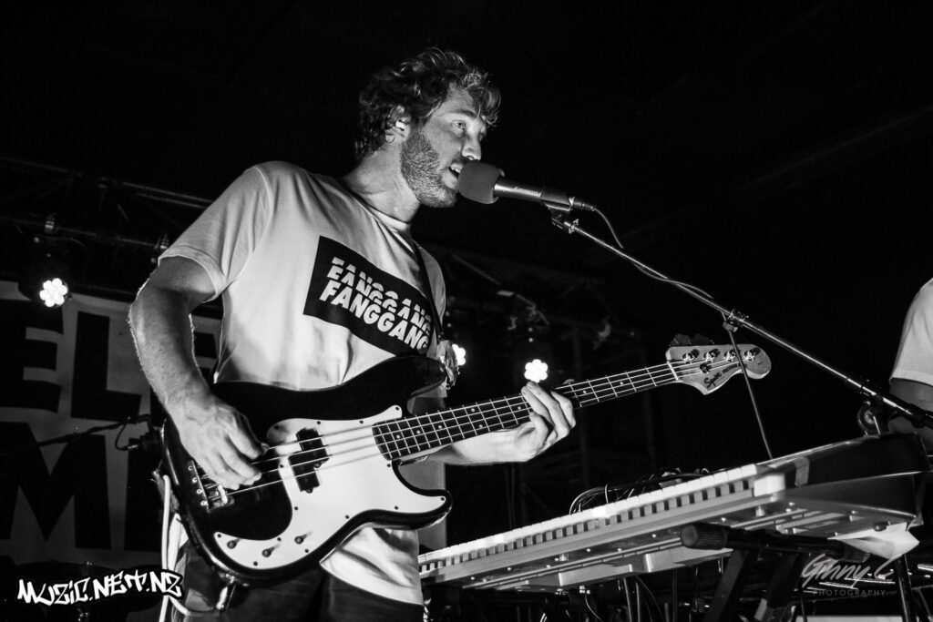 Surf Friends @ Tuning Fork, Auckland 09/04/2021