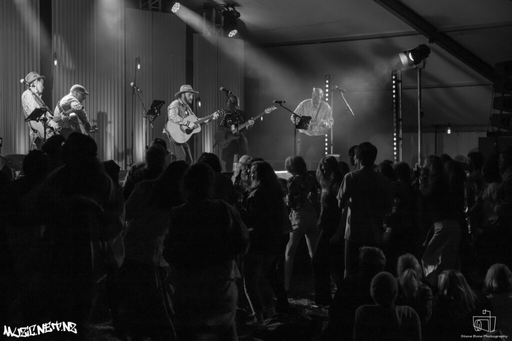 The Harmonic Resonators @ Auckland Folk Festival 2021, Kumeu Showgrounds, Auckland 29 31/01/2021