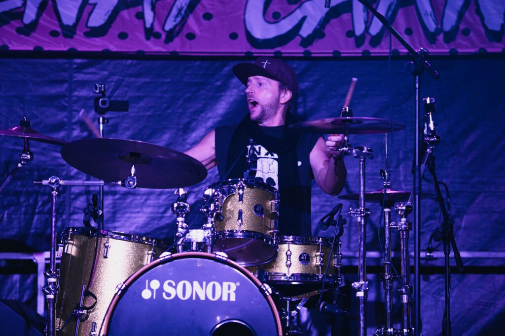888 band