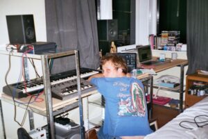 Alec Signs To Sunreturn & Releases New Single 'another Party'