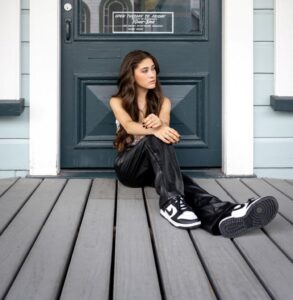 Aotearoa Pop Artist Venice Harris Shares Powerful Debut Single 'tug Of War'