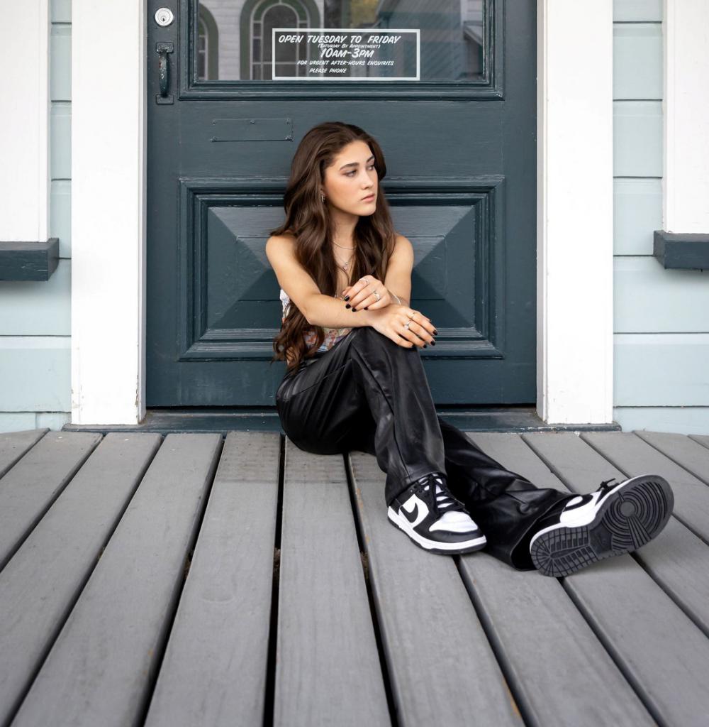 Aotearoa Pop Artist Venice Harris Shares Powerful Debut Single 'tug Of War'