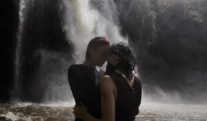 Aotearoa Vocalist/producer Lola, Releases New 'portal' Live Performance Video