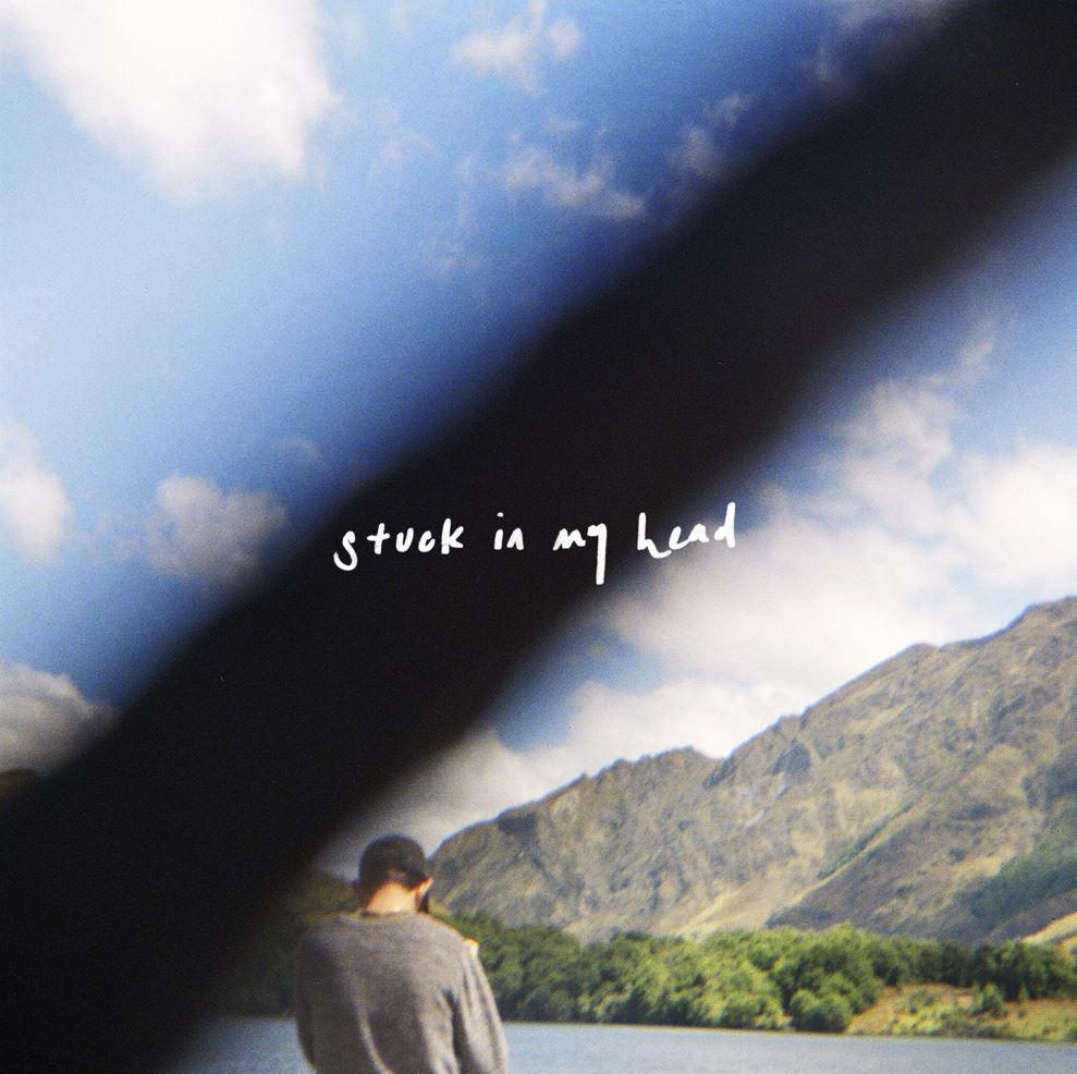 Bedroom Pop Artist Valere Releases 2000’s Esque Ode To Long Distance, 'stuck In My Head'