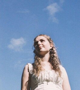 Bex Launches New Era With Groovy Pop Single 'clearly'