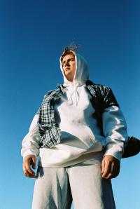 Cam Maclean Delivers Debut Single 'new Horizon'