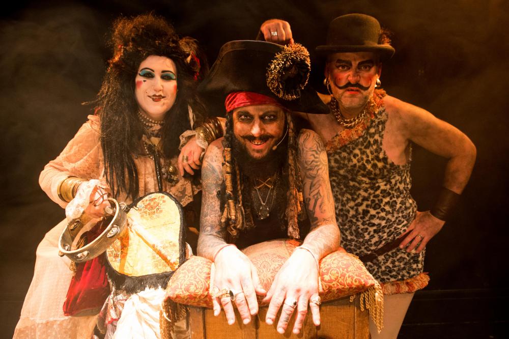 Captain Festus Mcboyle Brings Fringe Benefits To Otepoti