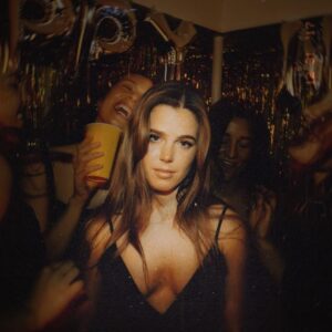 Cassie Henderson Unveils Synth Pop Anthem 'seconds To Midnight (11:59)'