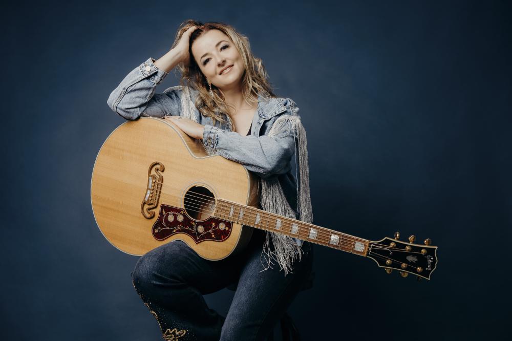 Country Artist Kayla Mahon Releases Her Debut Solo Album, 'right On The Money'