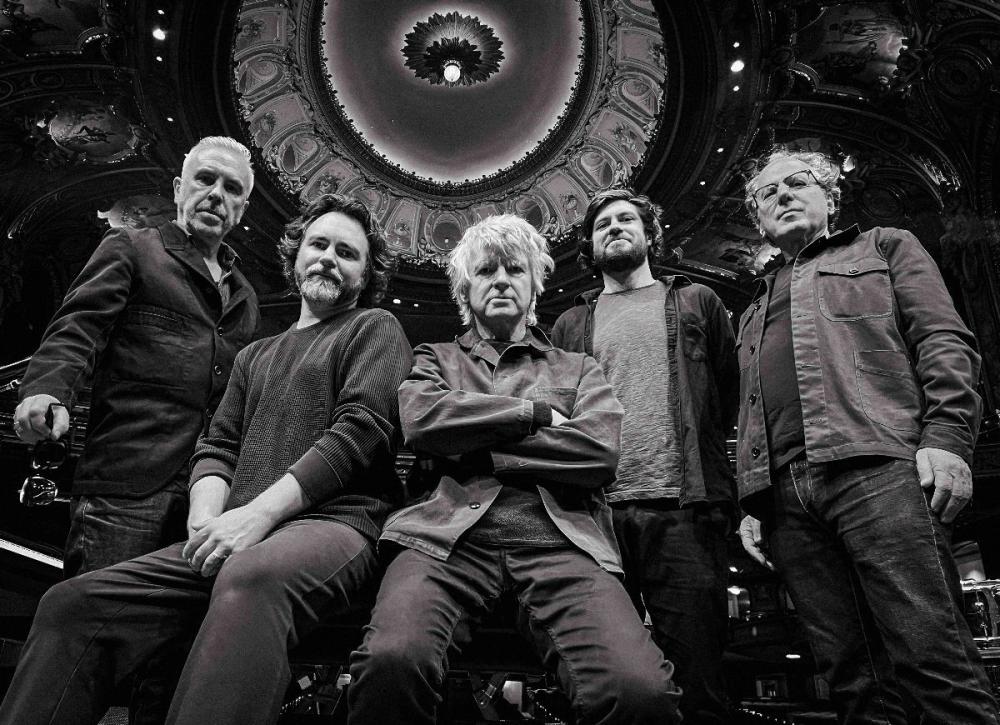 Crowded House Return With Uplifting Single 'oh Hi'