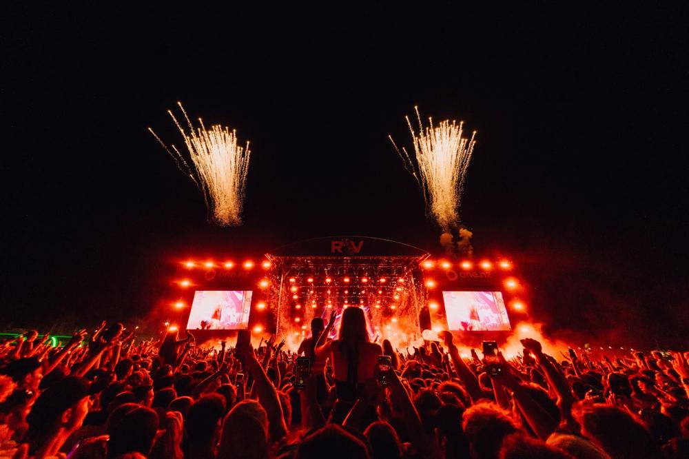Dope Lemon, Pendulum Dj Set, Peking Duk, Shy Fx Added To Rhythm And Vines