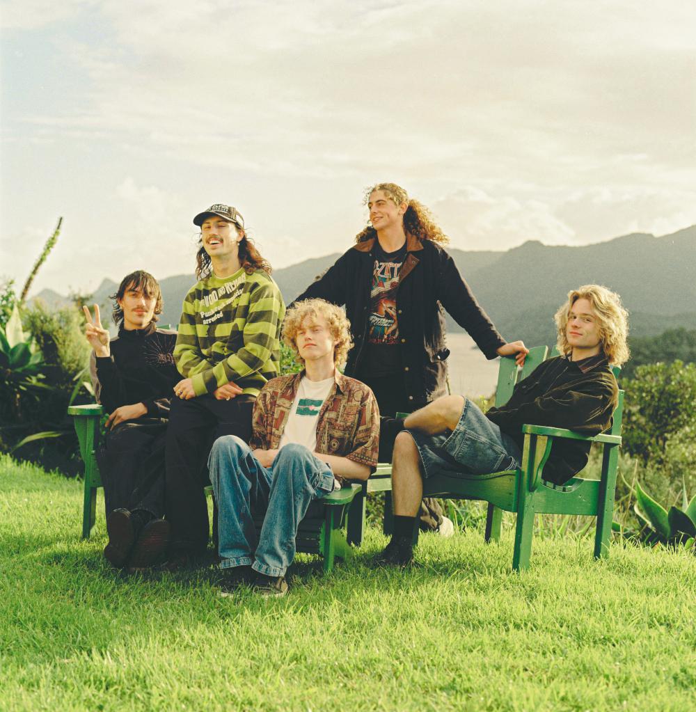 Flaxxies Drop Radiant New Ep 'sunstruck' North Island Tour Starts Next Week