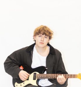 Flynn Adamson Releases 'runaway'