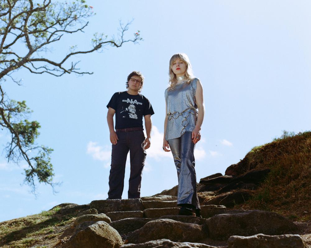 Fuzz Rock Duo Earth Tongue Announce 'great Haunting' + Sign To In The Red Records