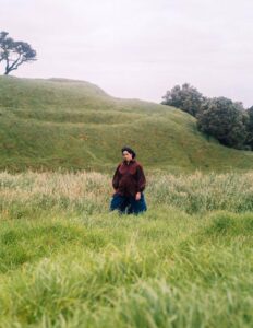 Geneva Am Tāmaki Makaurau's Award Winning Songwriter Releases New Bilingual Single 't(m)&sup2;i'
