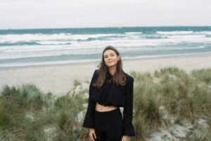Gold Certified Singer Songwriter Jamie Mcdell Releases Her 'beach House' Ep