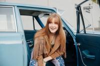 Grace Kelly Unveils New Single And Video 'she Walks'