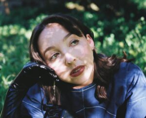 Indie Dream Folk Songstress Sofia Machray Releases First New Music Of 2024 With Single 'pulling On A String'