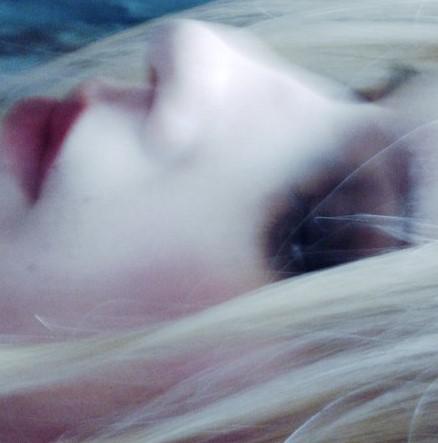 Indie Pop Songwriter Heidi Simpson Drops Burning New Single, 'vampire'