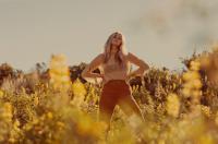 Jamie Mcdell Returns To Her Country Songwriting Roots In New Album, 'extraordinary Girl'