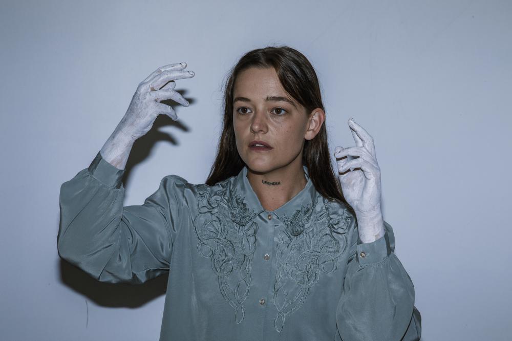 Jazmine Mary Shares Single & Video For 'seagull'