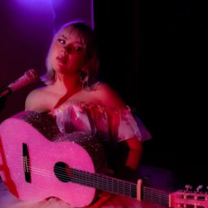 Julia Belle Shares Gentle And Determined New Single 'rockstar'