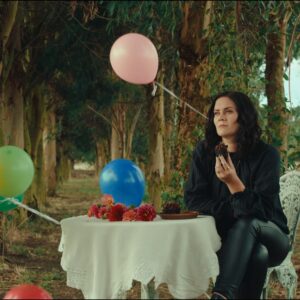 Katie Thompson Releases 'i See You'