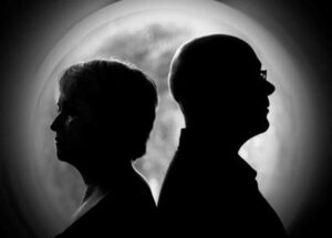 Kiwi Music Icons Strawpeople Reunite For 2023 Album 'knucklebones'