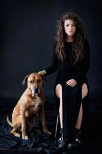 Lorde's Handwritten Lyrics Of 'royals' Up For Auction