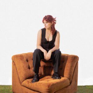 Lucy Gray Releases 'pretty'