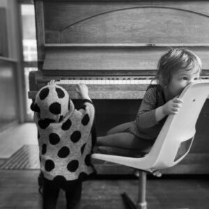 Mel Parsons Releases Heartwarming New Single And Video For 'tiny Days'