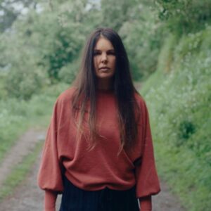 Mel Parsons Unveils Stunning New Single And Video, 'offer Down'