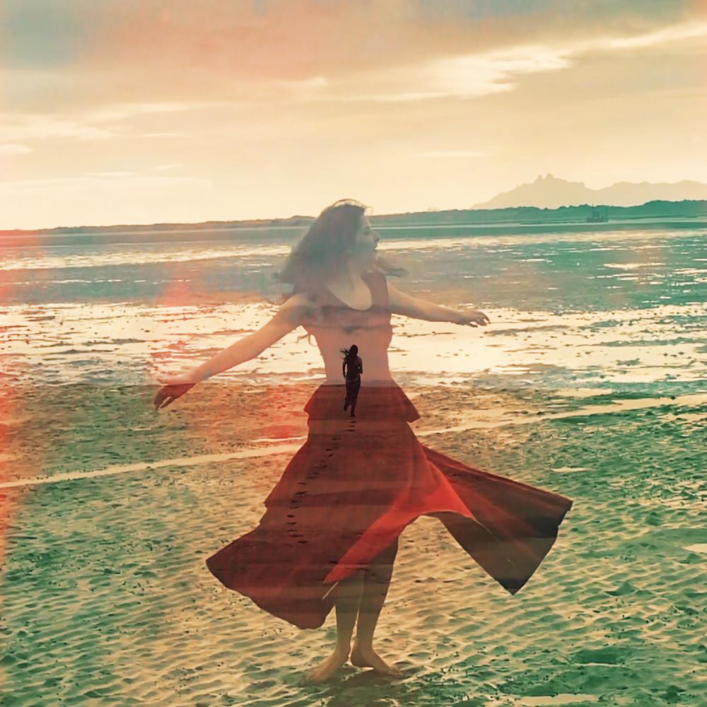 Molly Devine Shares Latest Track 'sing'