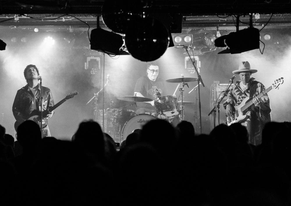 Māori Supergroup Te Tokotoru Packs A Punch On New Waiata 'ka Whiua Ngā Ringa'