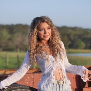 Nz Country Popstar Abby Christo Shares Sing Along Heartbreak Anthem 'just A Broken Heart'