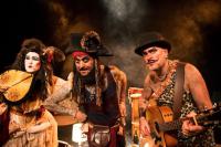 Pirate Takes On Paris With Surprise 'meat' And Greet