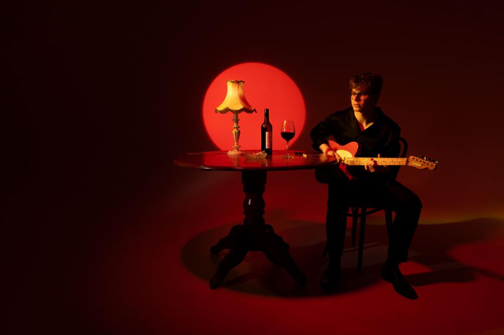 Rising Artist Reid Releases 'dancing With The Devil'