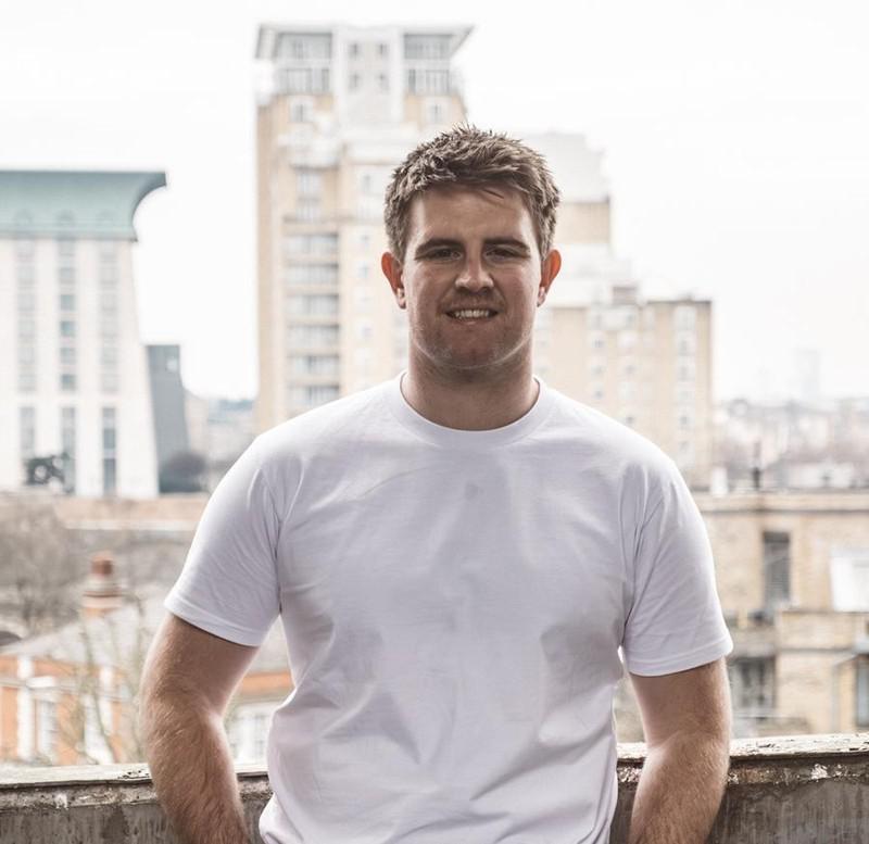 Rising Star Sam Heselwood Releases Emotive New Single 'i Remember'