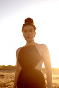 Roonie Announces Ep 'loveless' + Releases Beautiful New Single 'the Way It Should Be'