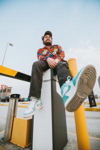 Saint Lane Releases New Single, 'hickeys'