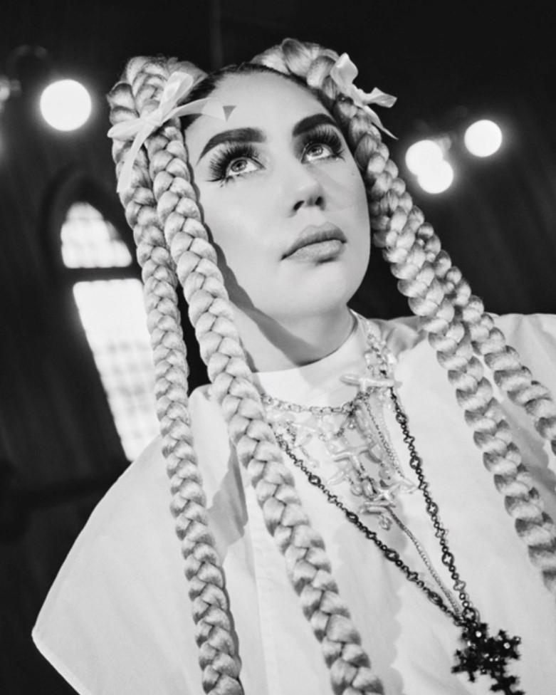 Theia X Te Kaahu: 'girl In A Savage World' Up Close And Personal At Freida Margolis In Auckland