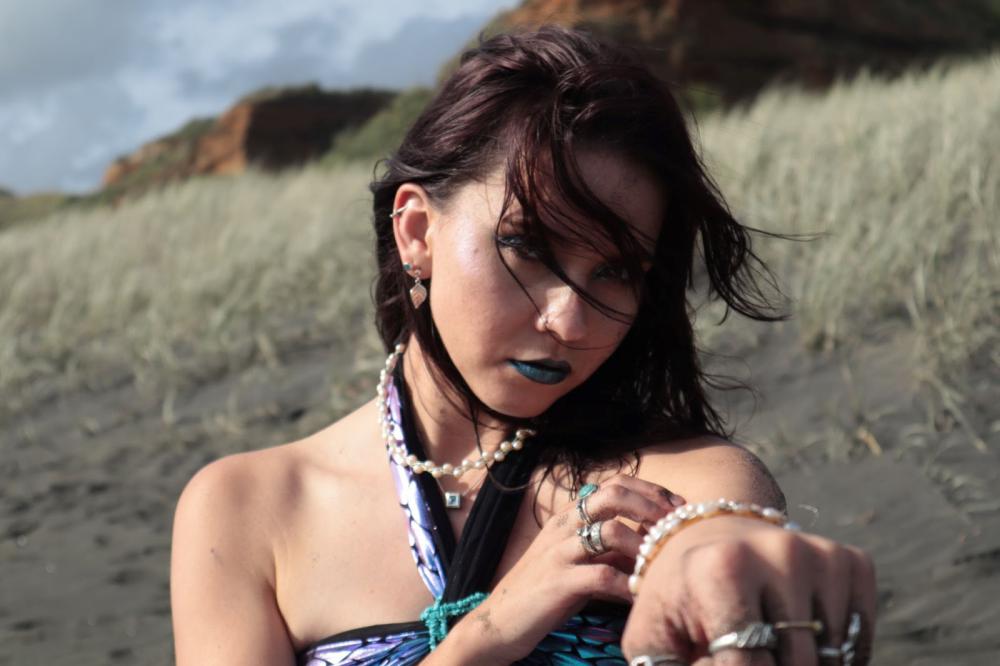 Ukrainian Born Artist Embraces Cultural Fusion With New Bilingual Single: 'tы мой океан' ('you're My Ocean')