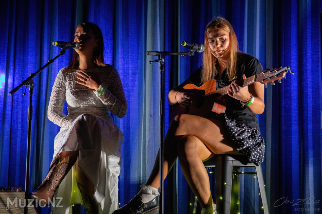 Aisha & Bebe performing in support of Georgia Lines at Avondale's Hollywood Theatre.