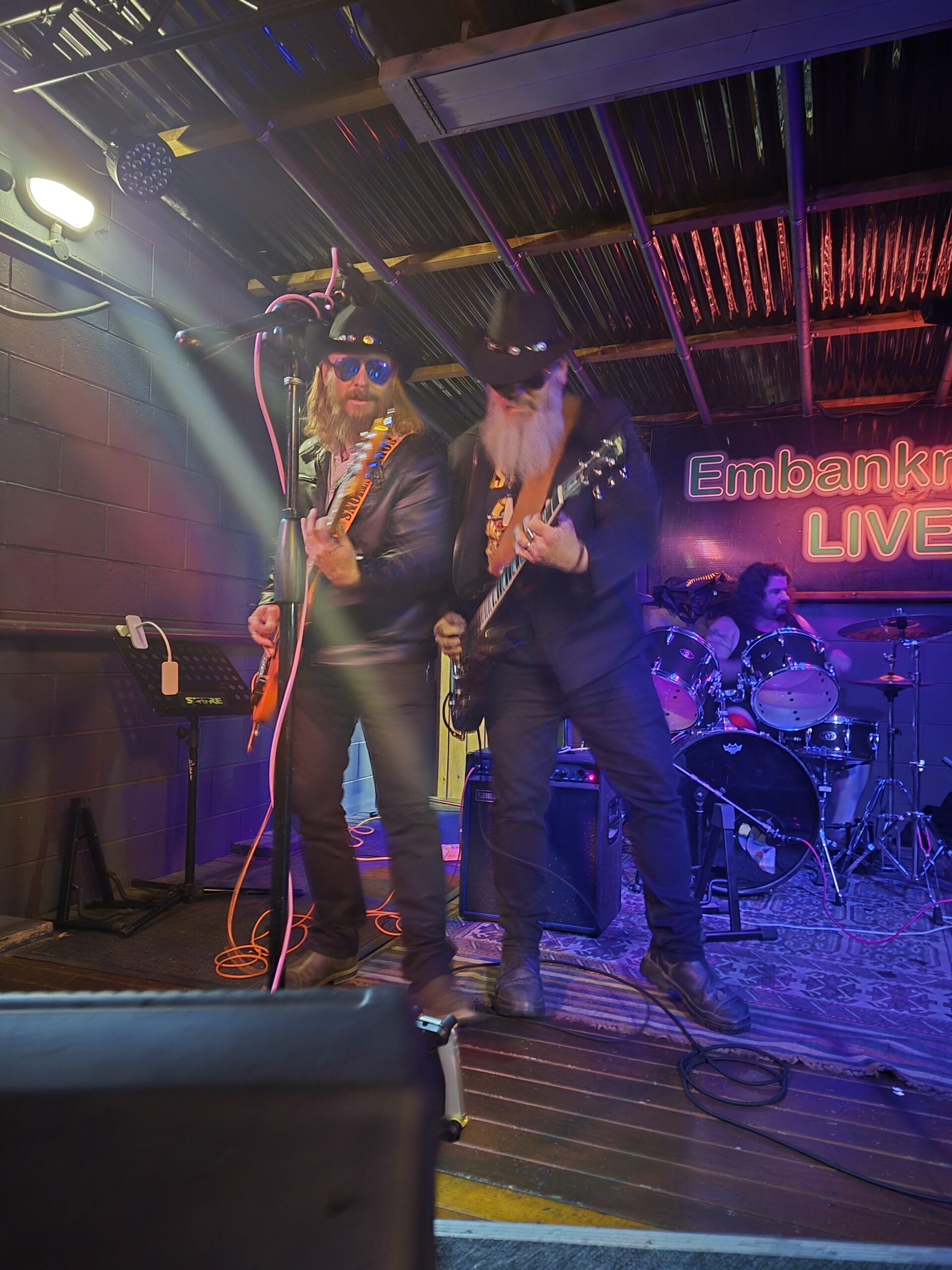Tres Hombres 27 March