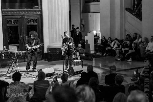 Gig Review: Laughton Kora And Barnaby Weir @ Auckland Museum, Auckland 10/05/2021 3